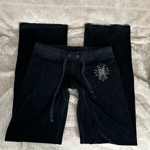Y2K JUICY COUTURE women's black velour lowrise flare rhinestone track pants, XS.